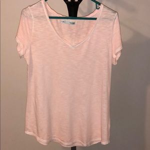 Women’s light pink t-shirt